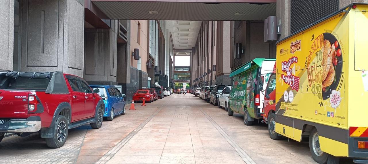 Plaza Apartment At Berjaya Times Square Kl กัวลาลัมเปอร์ ภายนอก รูปภาพ